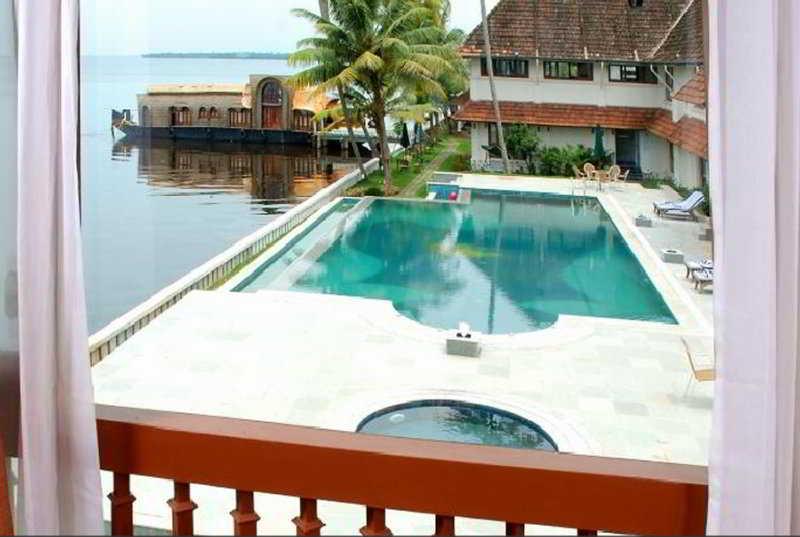 Lemon Tree Vembanad Lake Resort, Kerala Alappuzha Exteriör bild