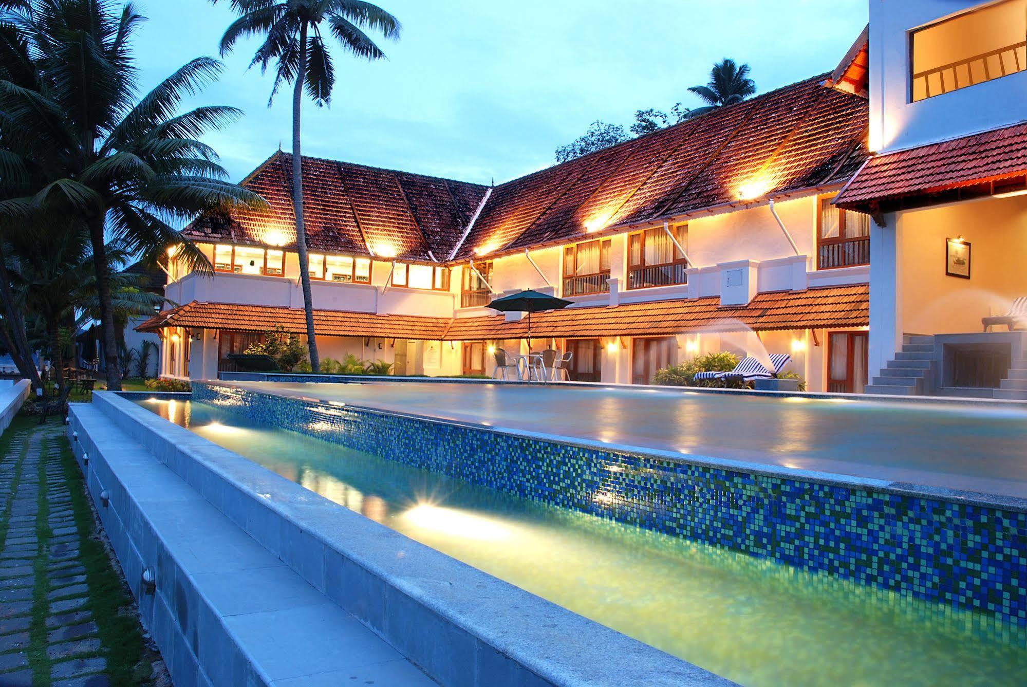 Lemon Tree Vembanad Lake Resort, Kerala Alappuzha Exteriör bild