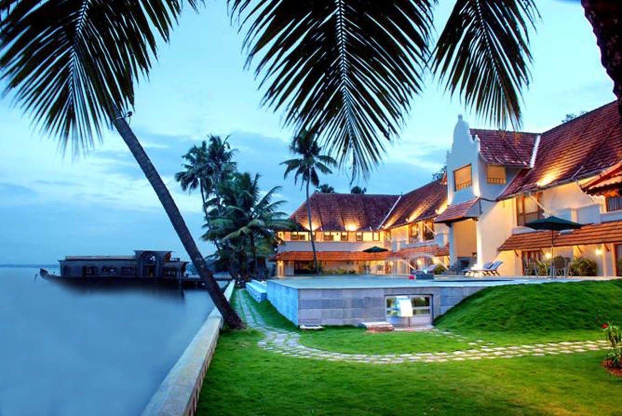 Lemon Tree Vembanad Lake Resort, Kerala Alappuzha Exteriör bild